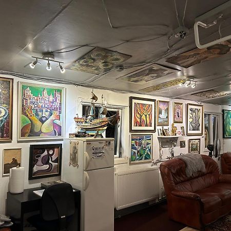 Brimarsbru Sleep Inn-Art Gallery Njarthvik Экстерьер фото